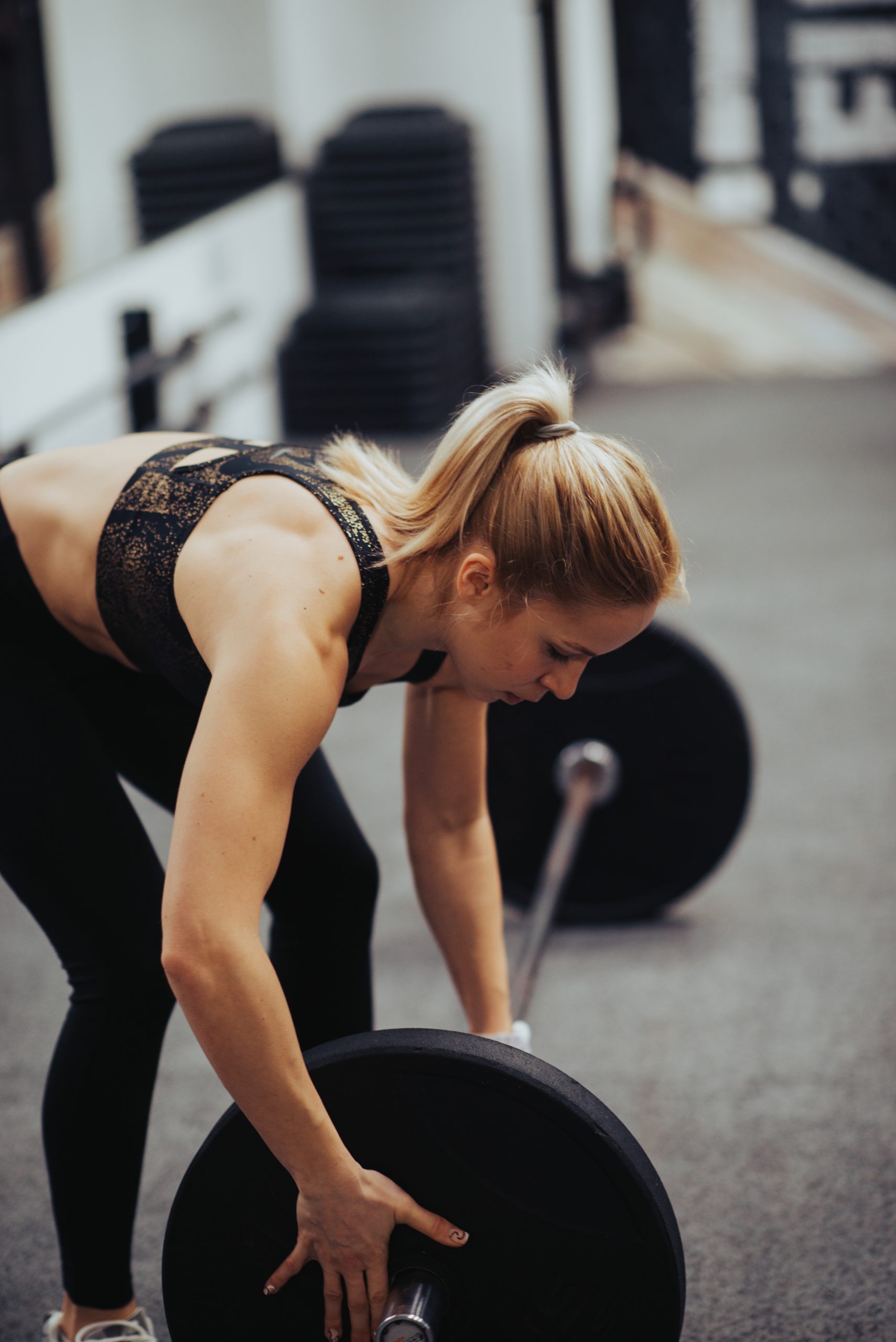 Tập luyện kháng lực tại phòng gym